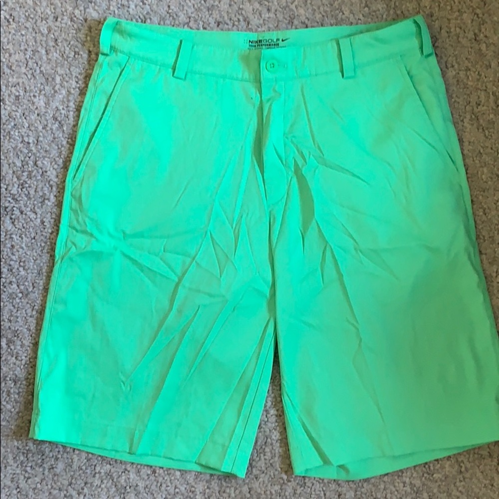 Men’s mint green golf shorts